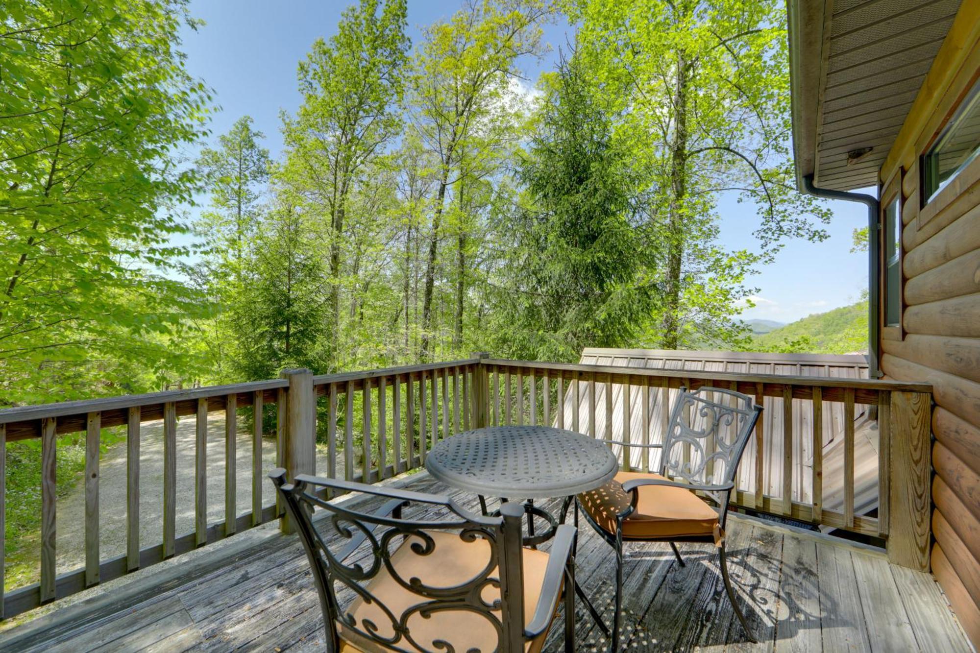 Bryson City Cabin With Hot Tub And Mountain Views! 外观 照片