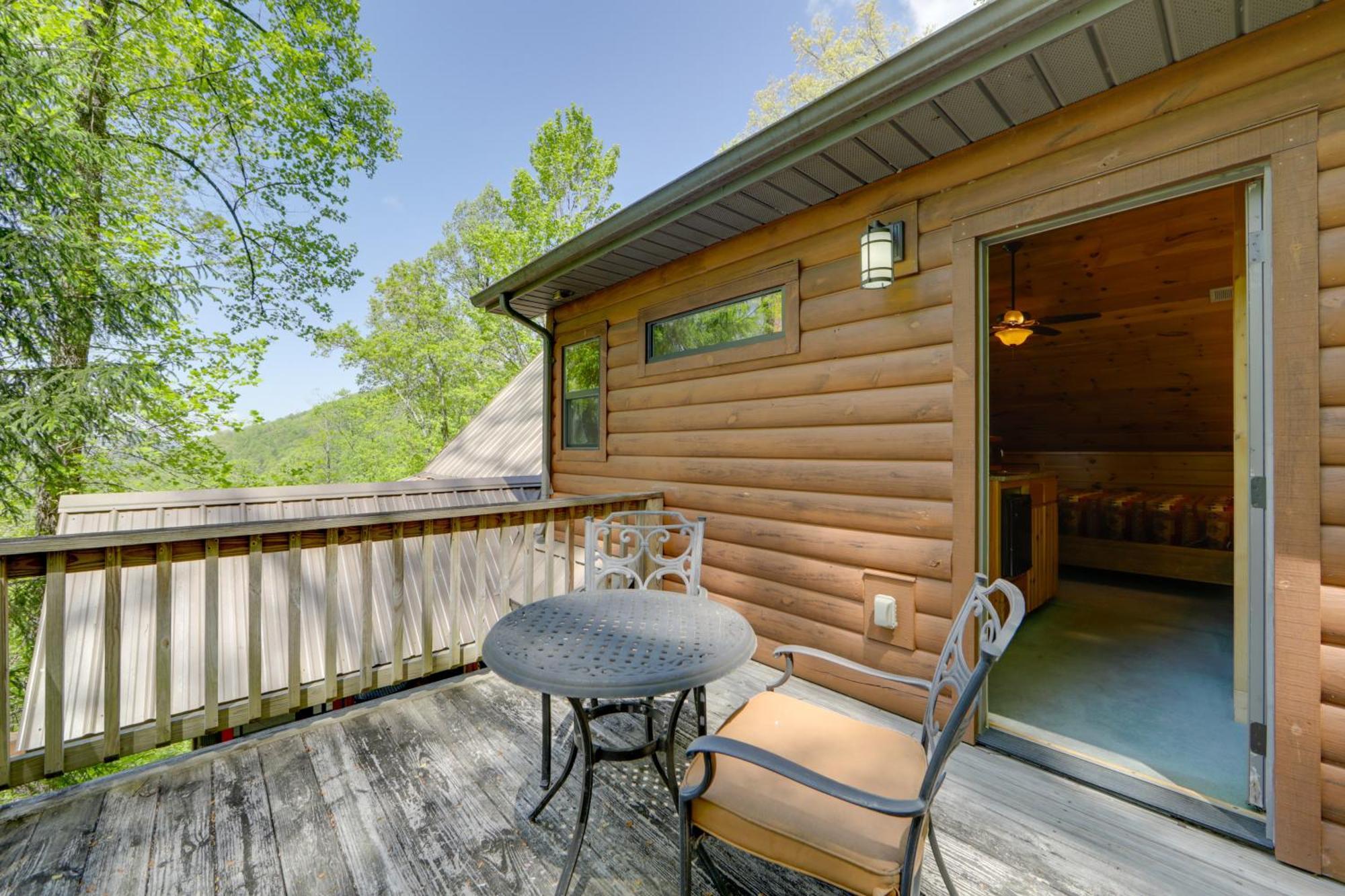 Bryson City Cabin With Hot Tub And Mountain Views! 外观 照片